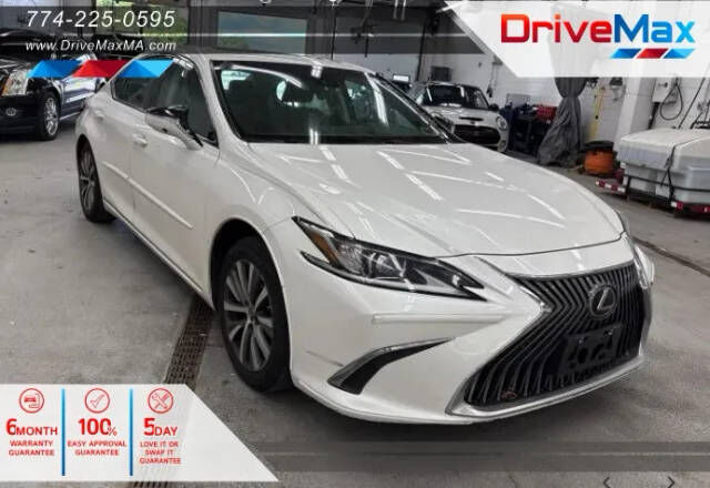 2019 LEXUS ES
