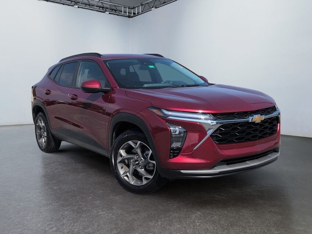 2025 CHEVROLET Trax
