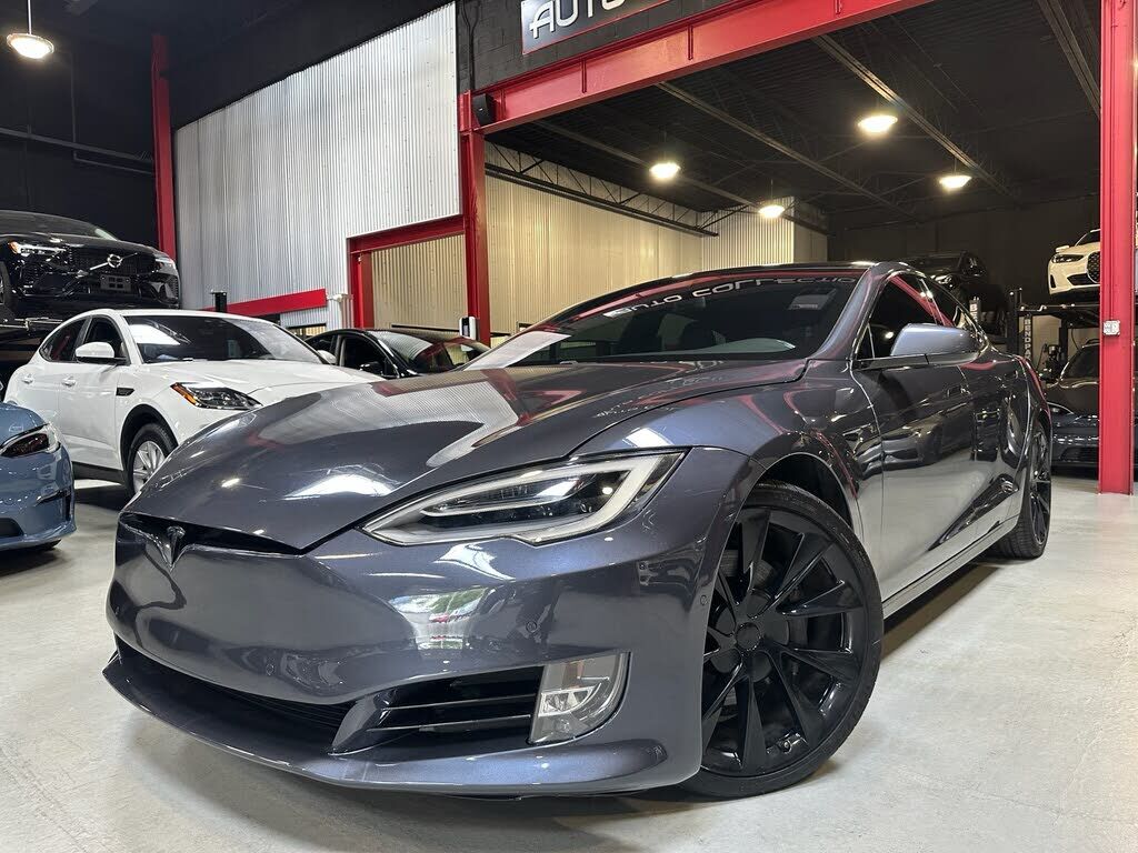 2020 TESLA Model S