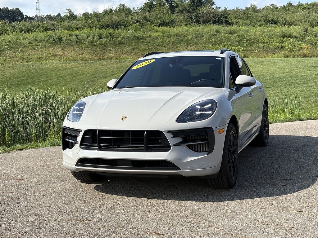 2020 PORSCHE Macan