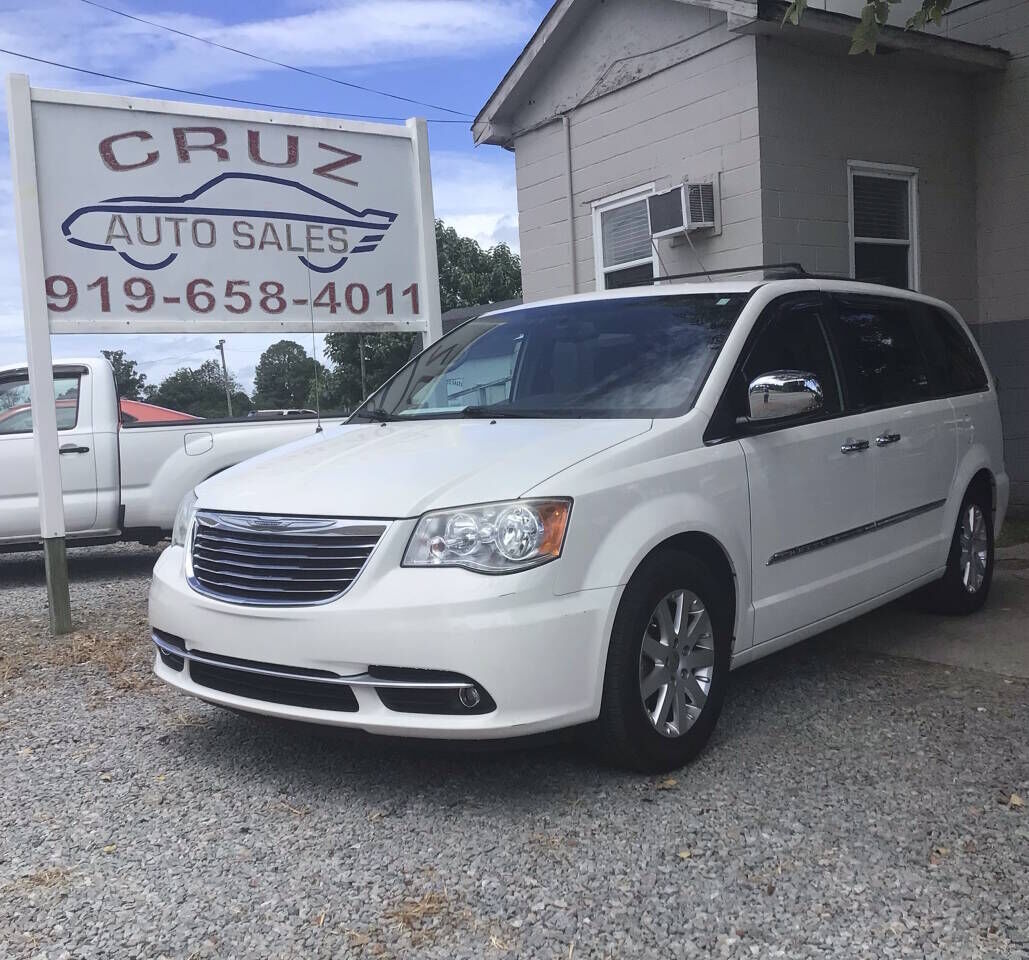 2012 CHRYSLER Town and Country