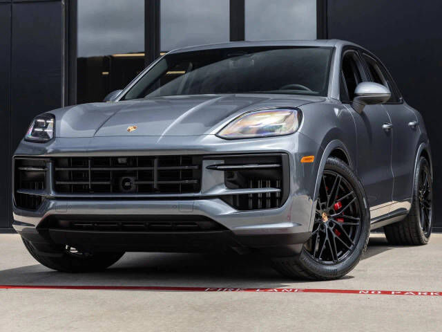 2026 PORSCHE Cayenne