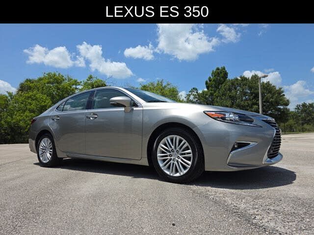 2017 LEXUS ES