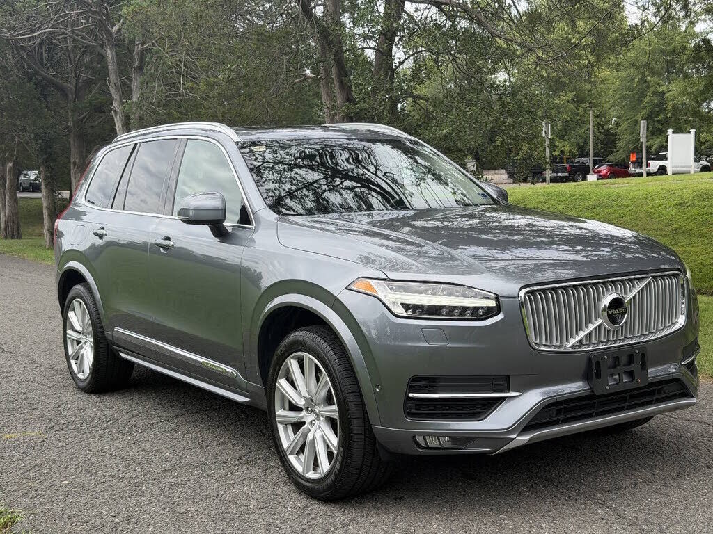 2017 VOLVO XC90