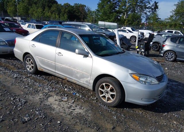 2004 TOYOTA Camry