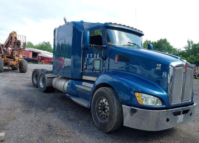2013 KENWORTH T6 Series
