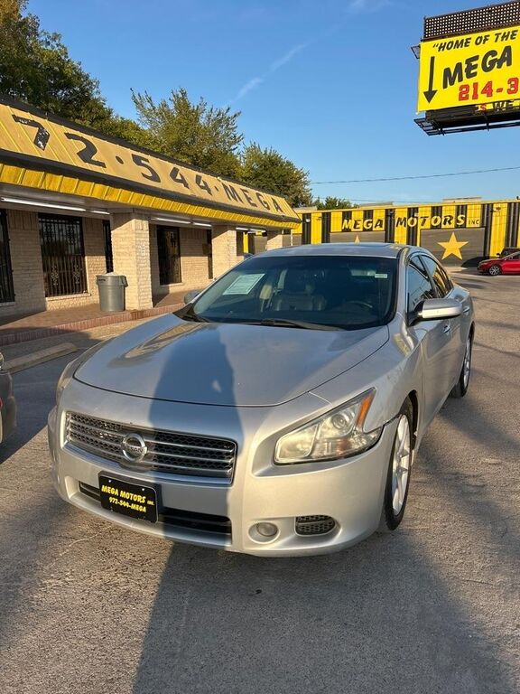 2011 NISSAN Maxima