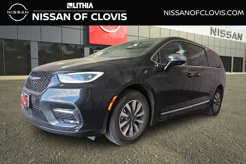 2023 CHRYSLER Pacifica