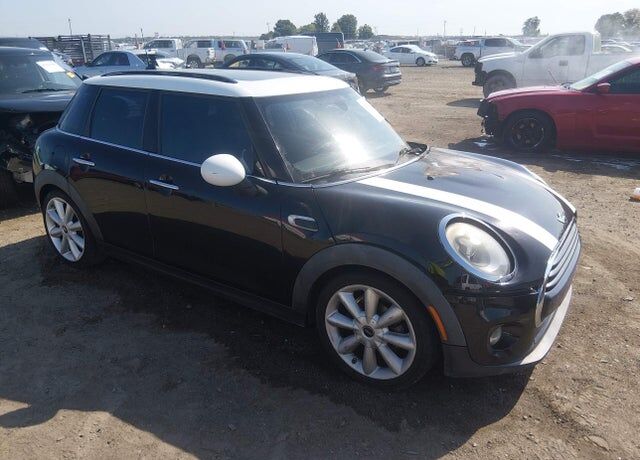 2016 MINI Cooper