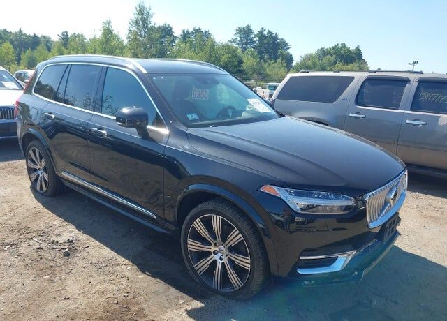2021 VOLVO XC90