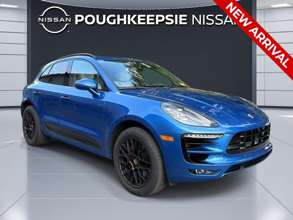 2018 PORSCHE Macan