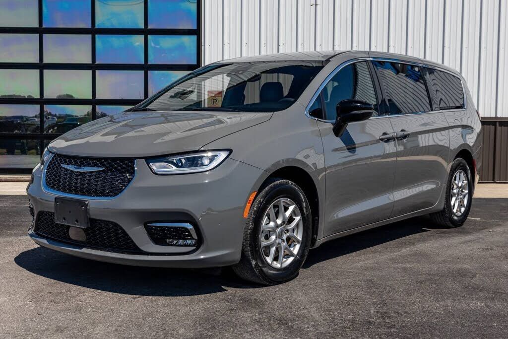 2025 CHRYSLER Pacifica