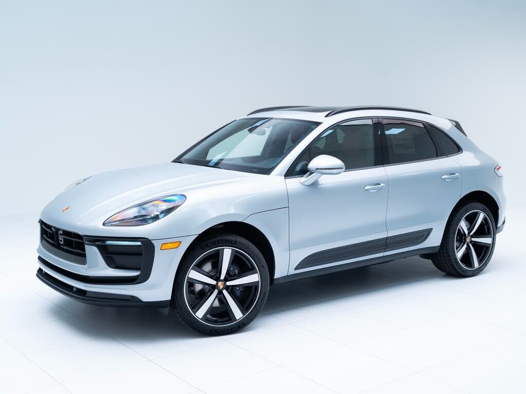 2026 PORSCHE Macan