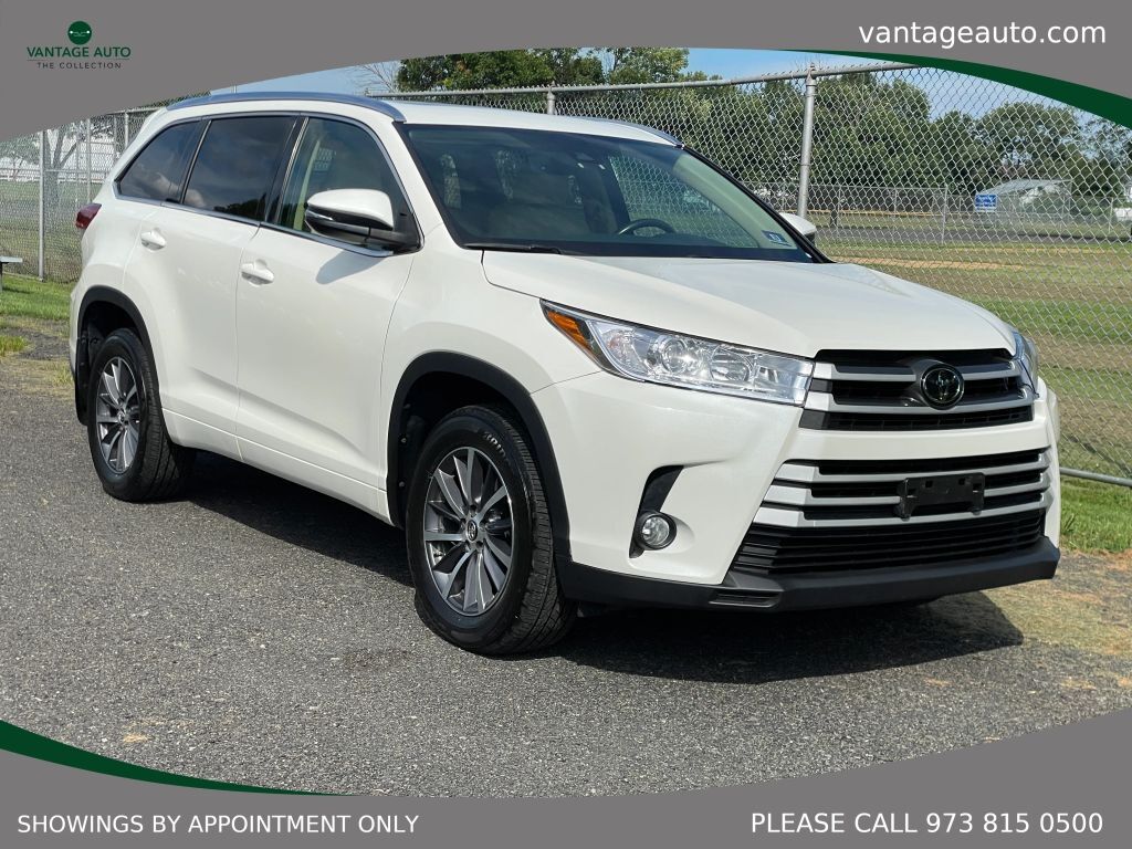 2017 TOYOTA Highlander