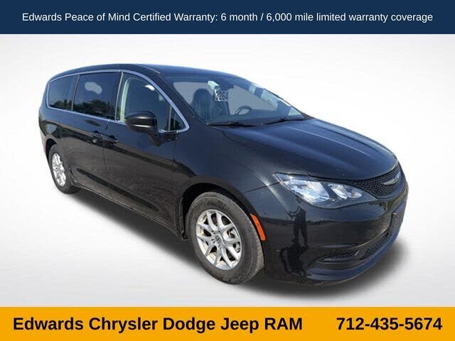 2023 CHRYSLER Voyager
