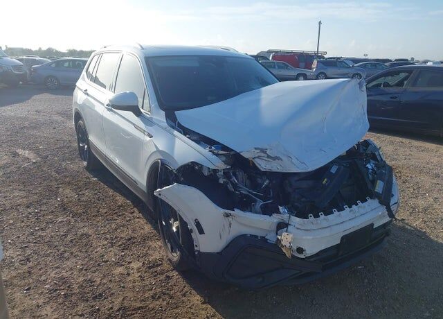 2024 VOLKSWAGEN Tiguan