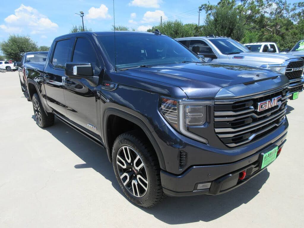 2023 GMC Sierra