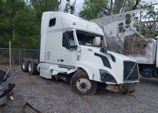 2012 VOLVO TRUCK VNL