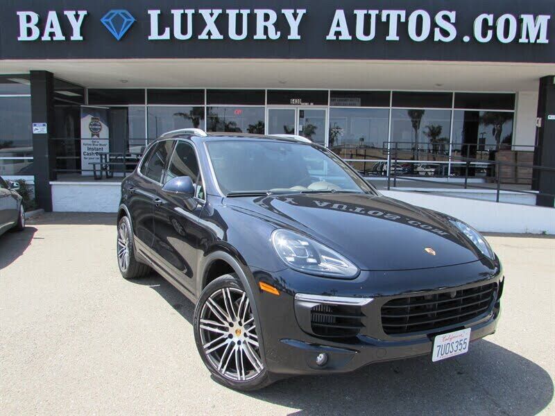 2016 PORSCHE Cayenne