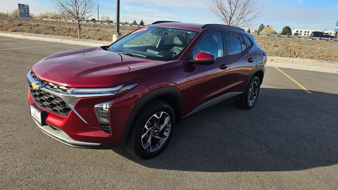 2024 CHEVROLET Trax