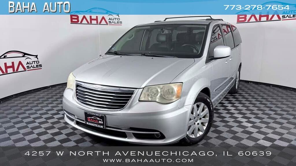 2012 CHRYSLER Town and Country