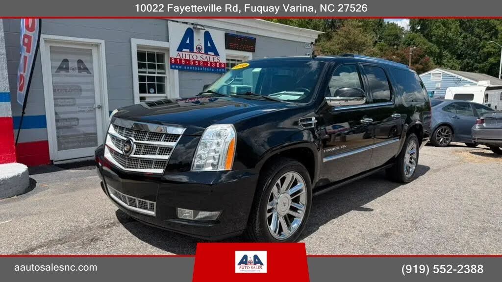 2010 CADILLAC Escalade