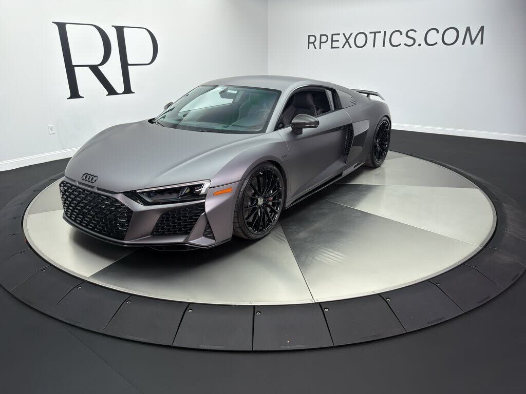 2020 AUDI R8