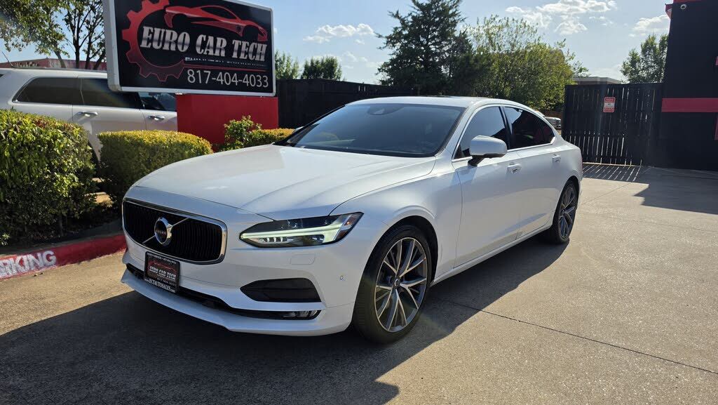 2018 VOLVO S90