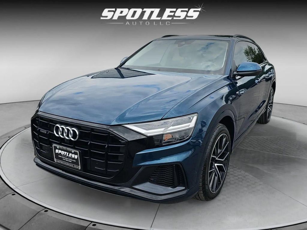 2020 AUDI Q8