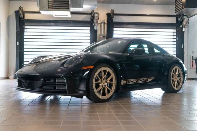 2026 PORSCHE 911