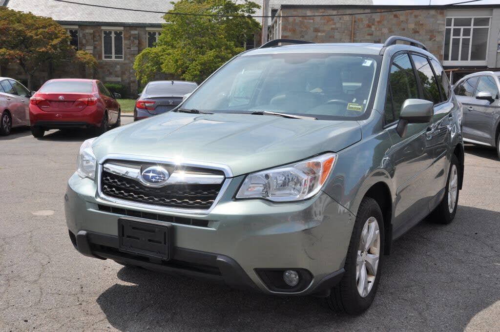 2016 SUBARU Forester