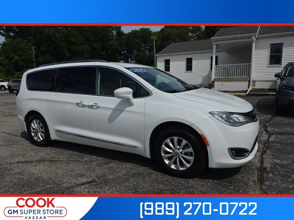 2019 CHRYSLER Pacifica