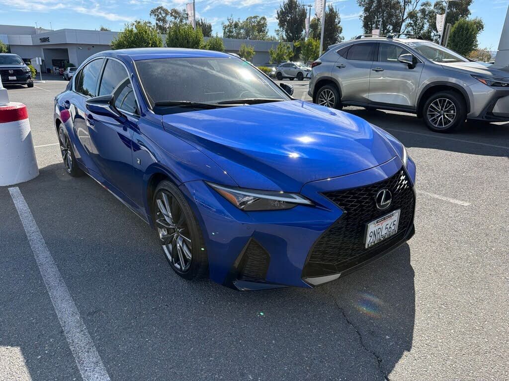 2024 LEXUS IS