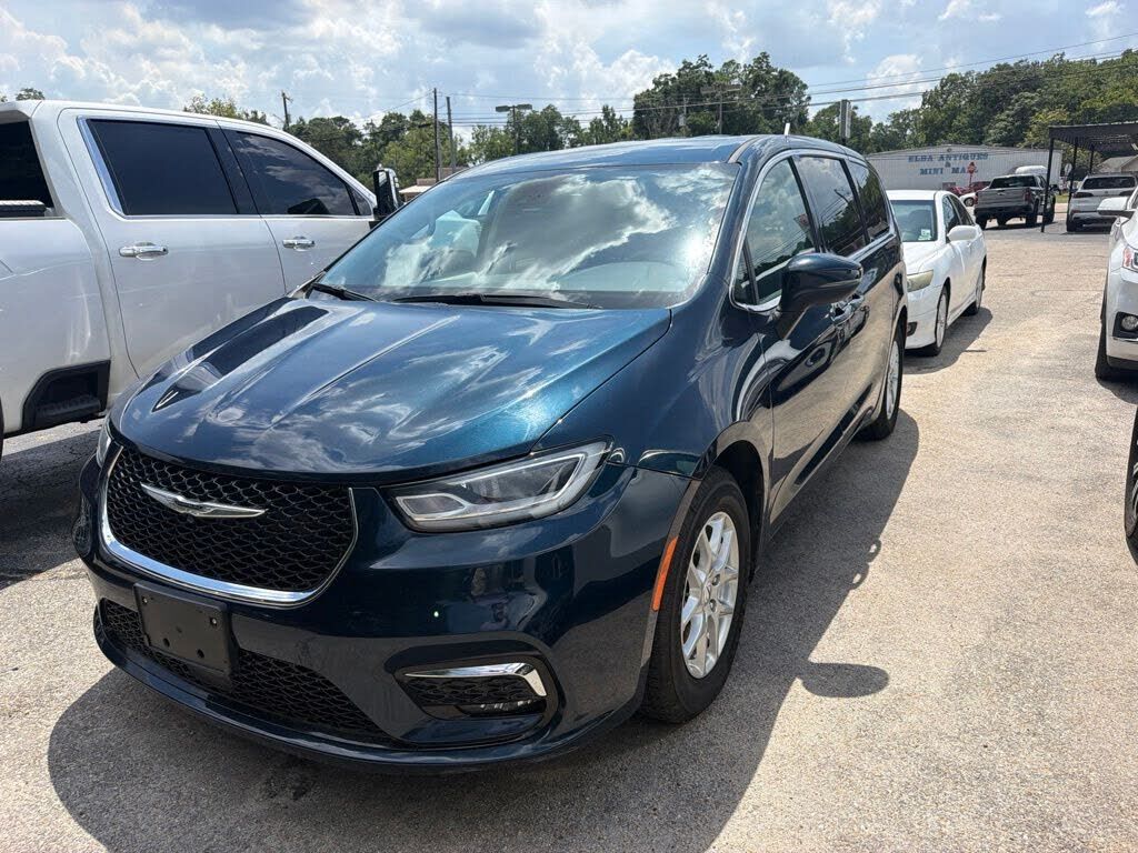 2023 CHRYSLER Pacifica