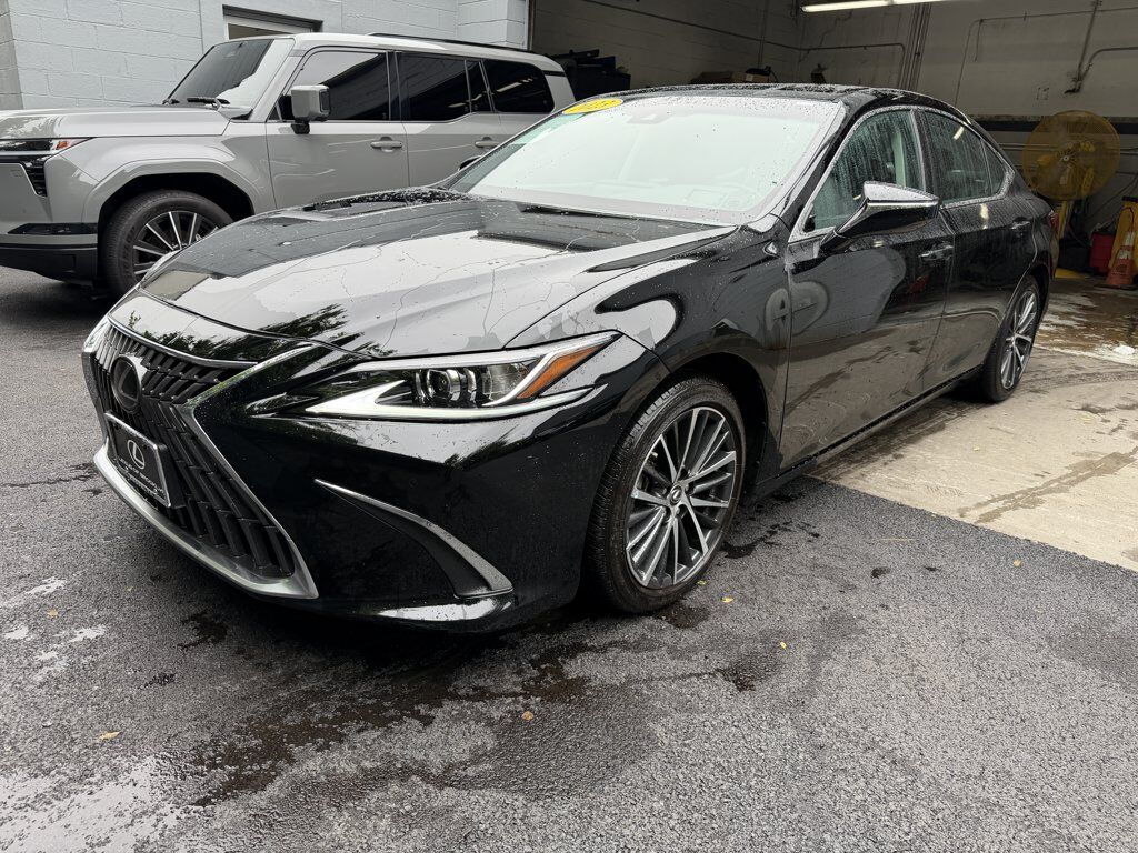 2023 LEXUS ES