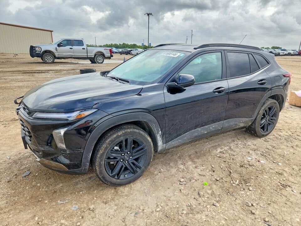 2025 CHEVROLET Trax