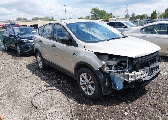 2017 FORD Escape