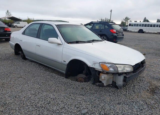 2001 TOYOTA Camry
