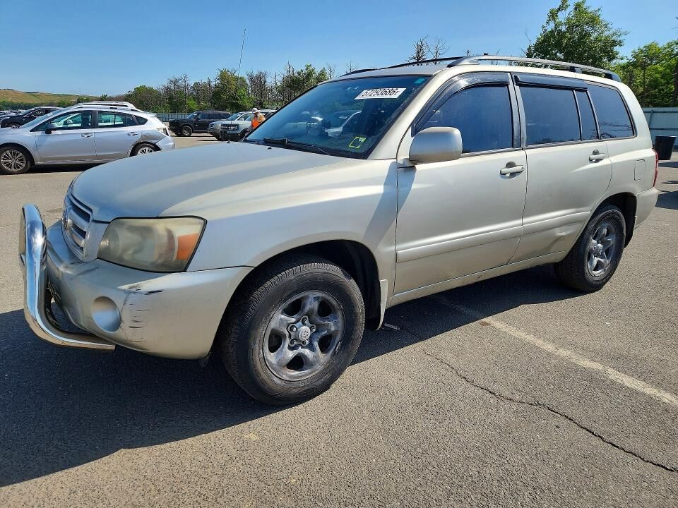 2004 TOYOTA Highlander