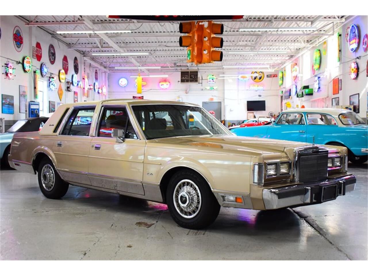 1988 LINCOLN Town Car