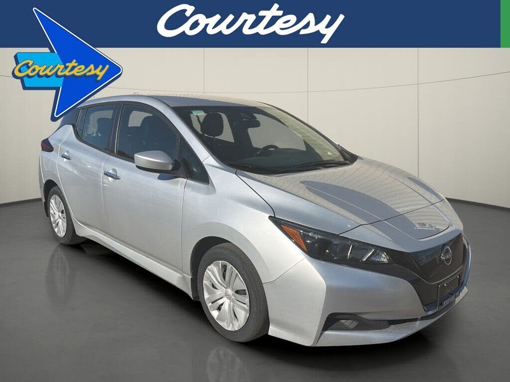 2025 NISSAN Leaf