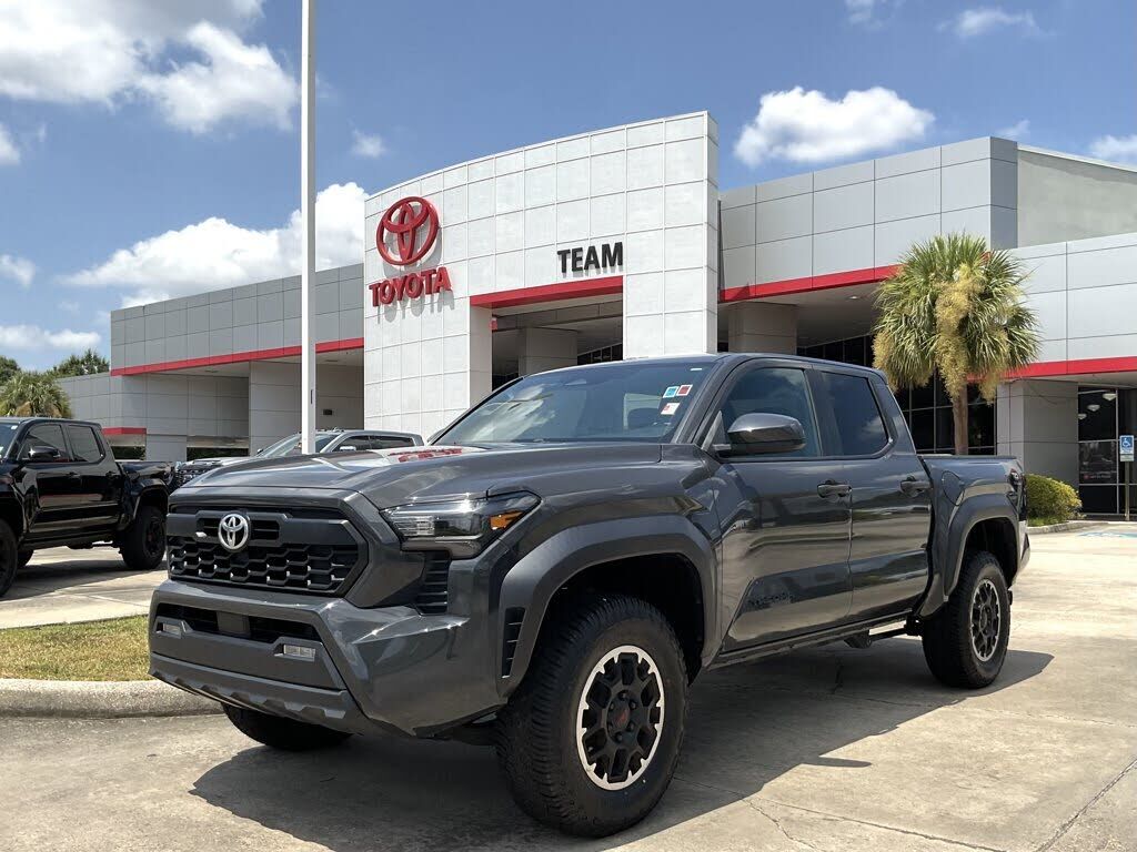 2024 TOYOTA Tacoma