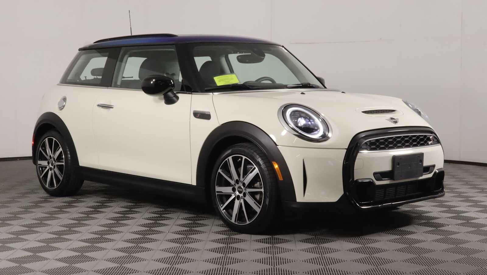 2023 MINI Hardtop