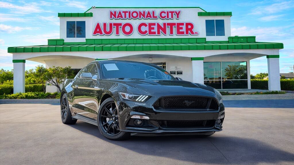 2017 FORD Mustang