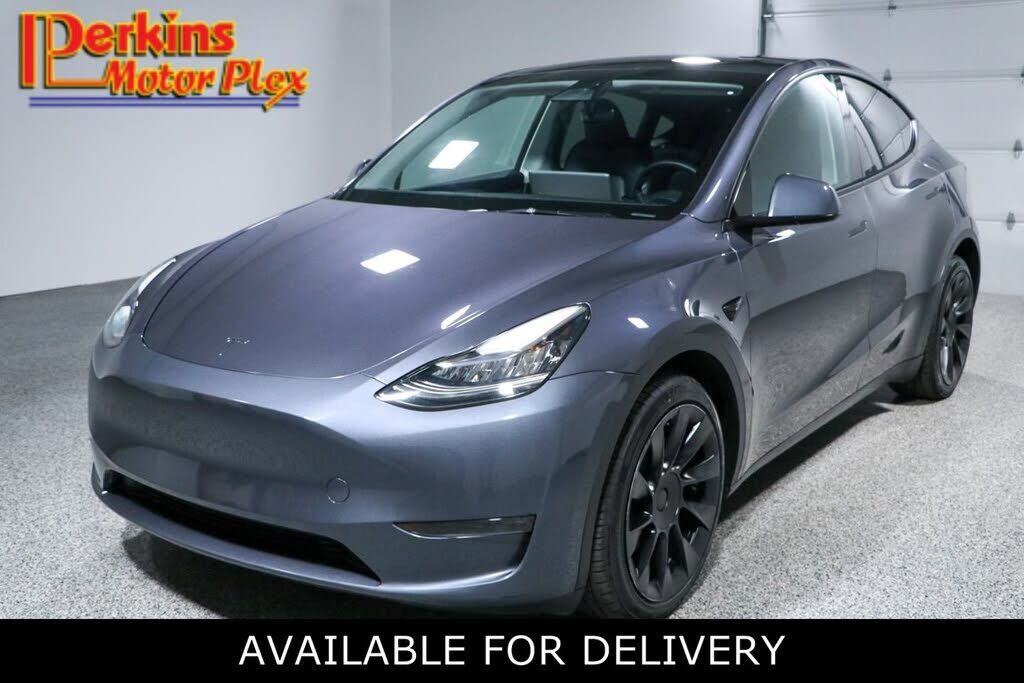 2023 TESLA Model Y