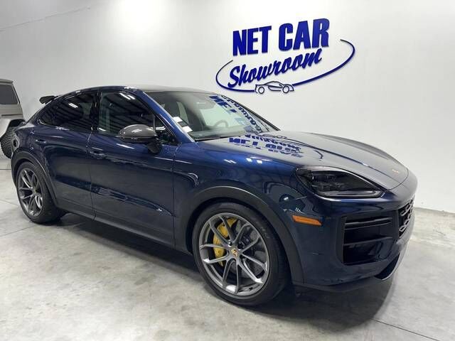 2024 PORSCHE Cayenne