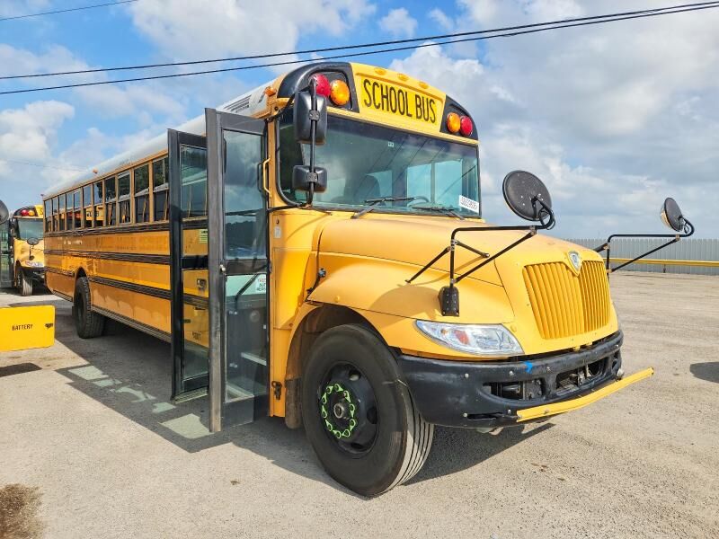 2014 IC BUS PB105