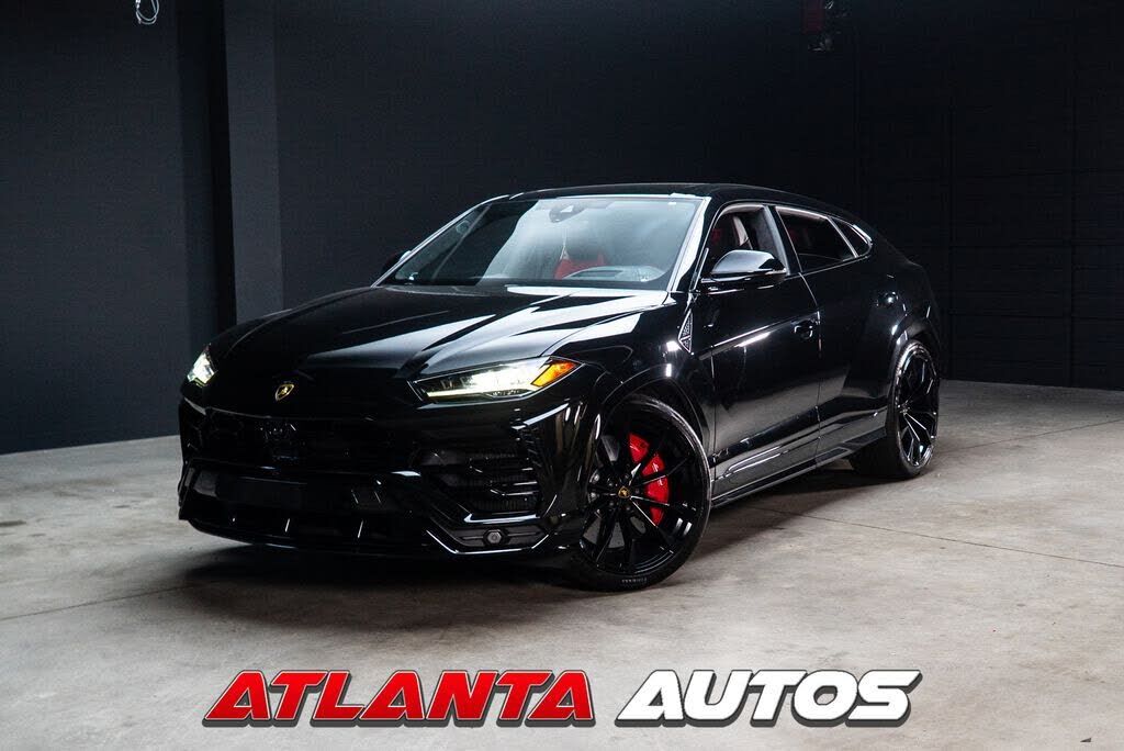 2022 LAMBORGHINI URUS