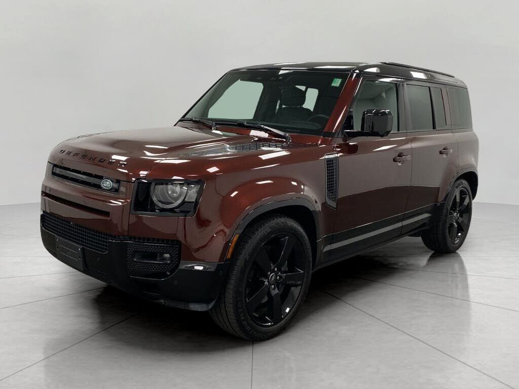 2025 LAND ROVER Defender