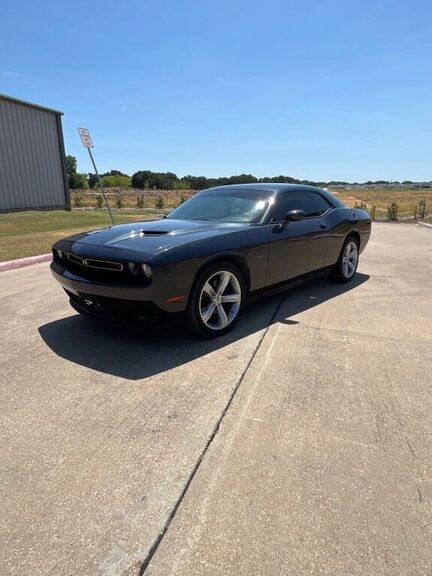 2017 DODGE Challenger